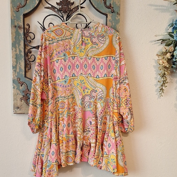 VICI Pink and Yellow Paisley Dress. Great Condition Size Small - Picture 6 of 11